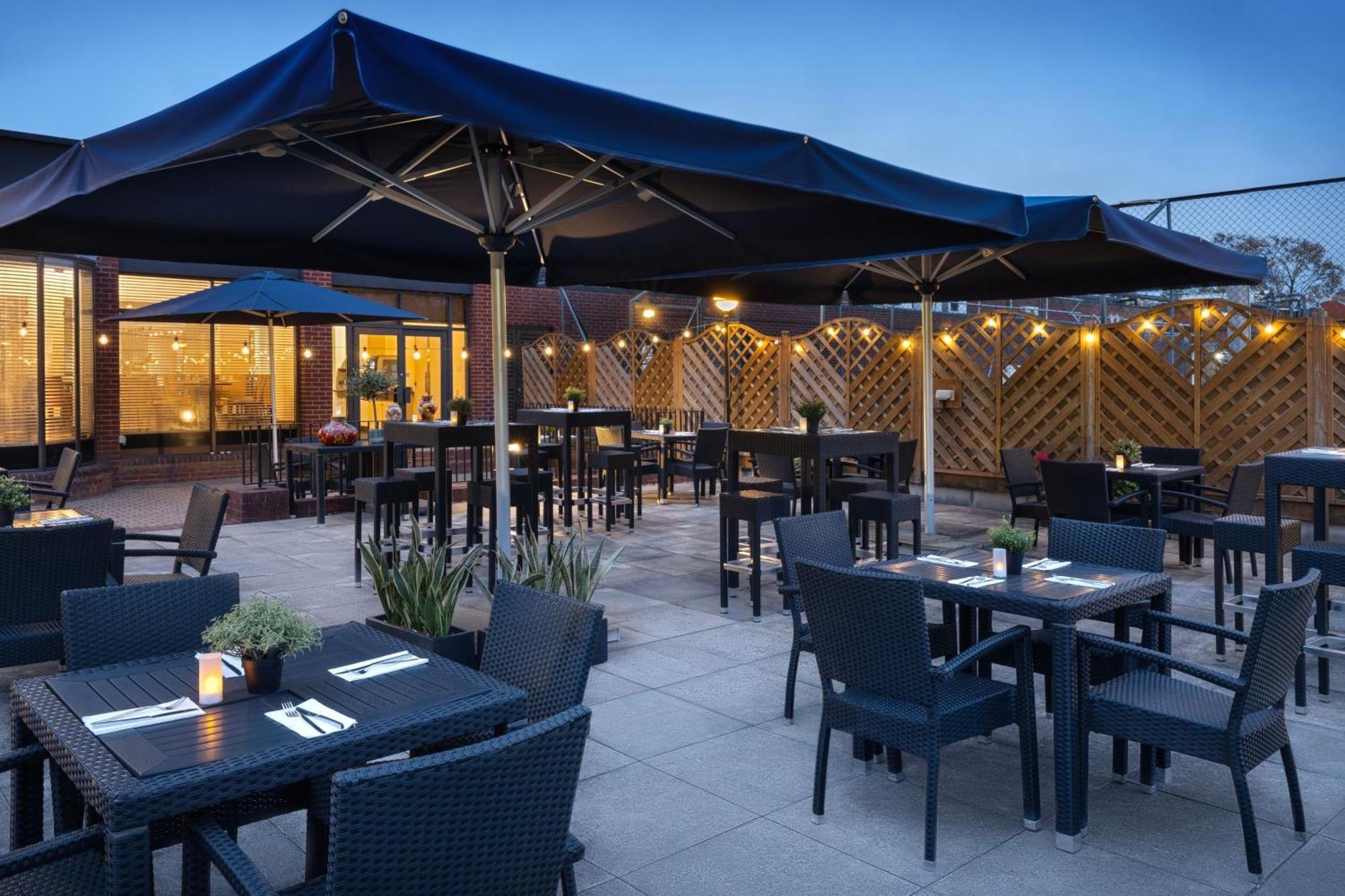 Delta Hotels By Marriott Heathrow Windsor Exterior foto