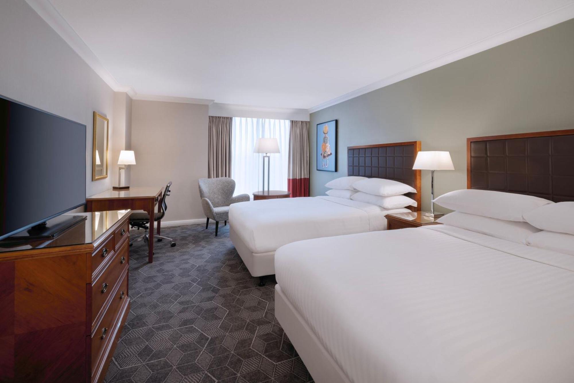 Delta Hotels By Marriott Heathrow Windsor Exterior foto